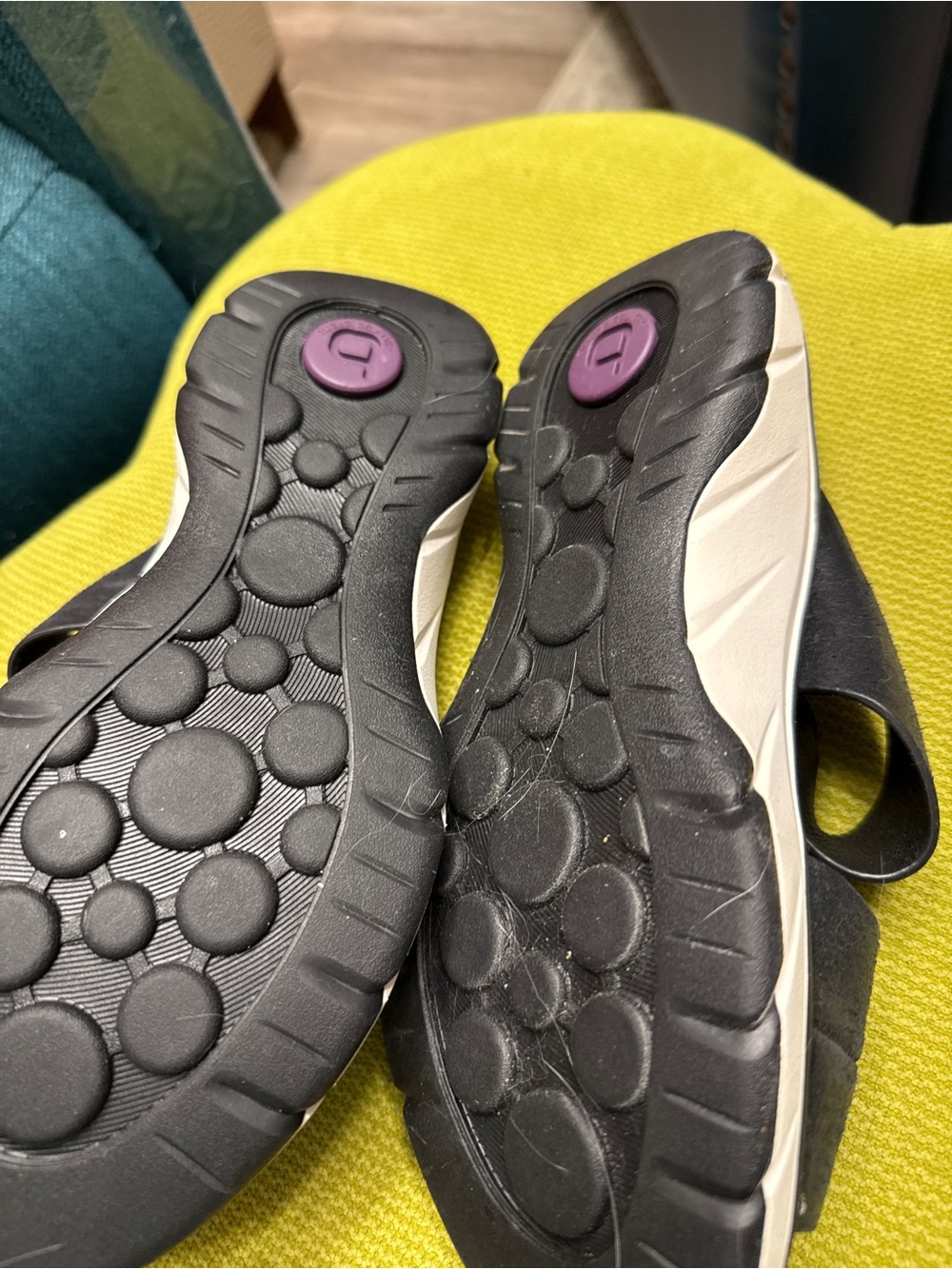 Bionica Black Slide Sandals with Dual Straps - Picture 3 of 4